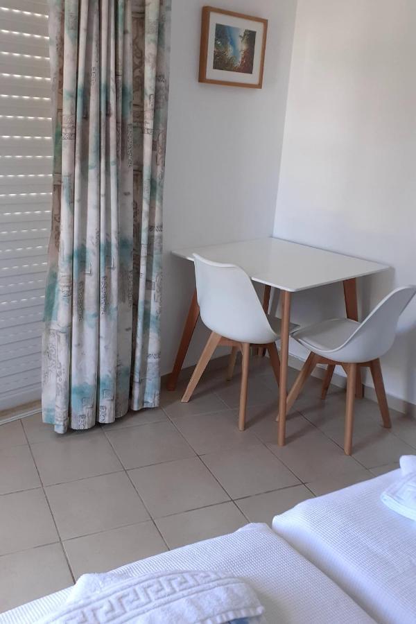 Nikolaki Rooms Pórto Ráfti Exteriör bild