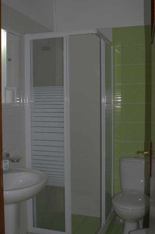 Nikolaki Rooms Pórto Ráfti Exteriör bild
